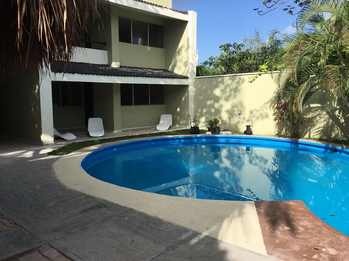 Deja Hostel Suites Playa del Carmen